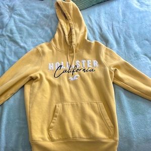 Hollister sweatshirt